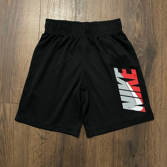 Nike Other - NWOT Boy’s Nike Black Mesh Shorts 7/L